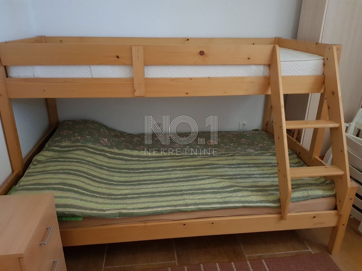 Gornje Bobovišće - prostorna hiša z očarljivim pogledom na morje