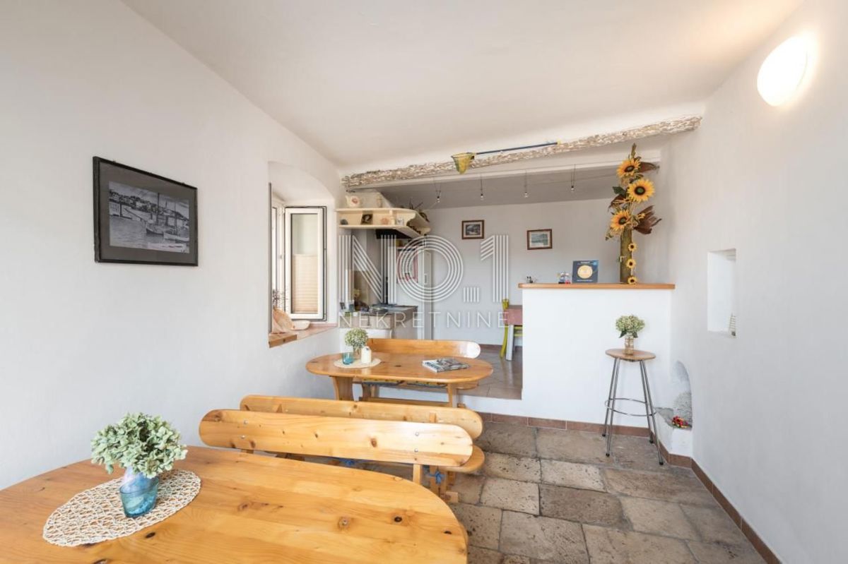 Mali Lošinj - stara vila s 6 apartmaji