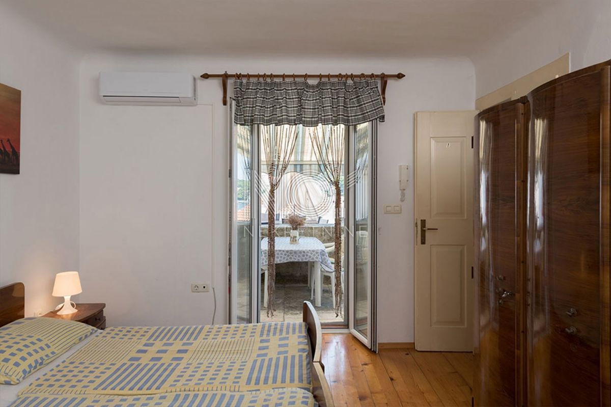 Mali Lošinj - stara vila s 6 apartmaji