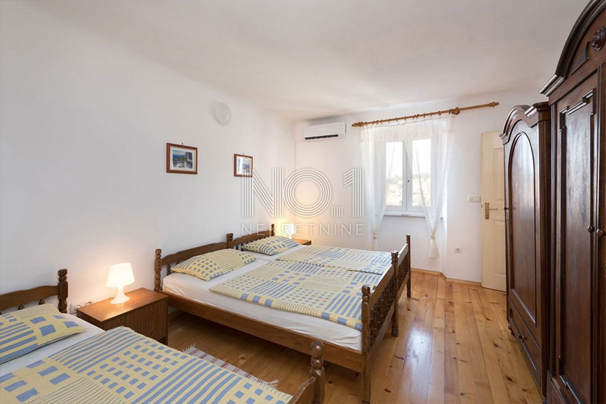 Mali Lošinj - stara vila s 6 apartmaji