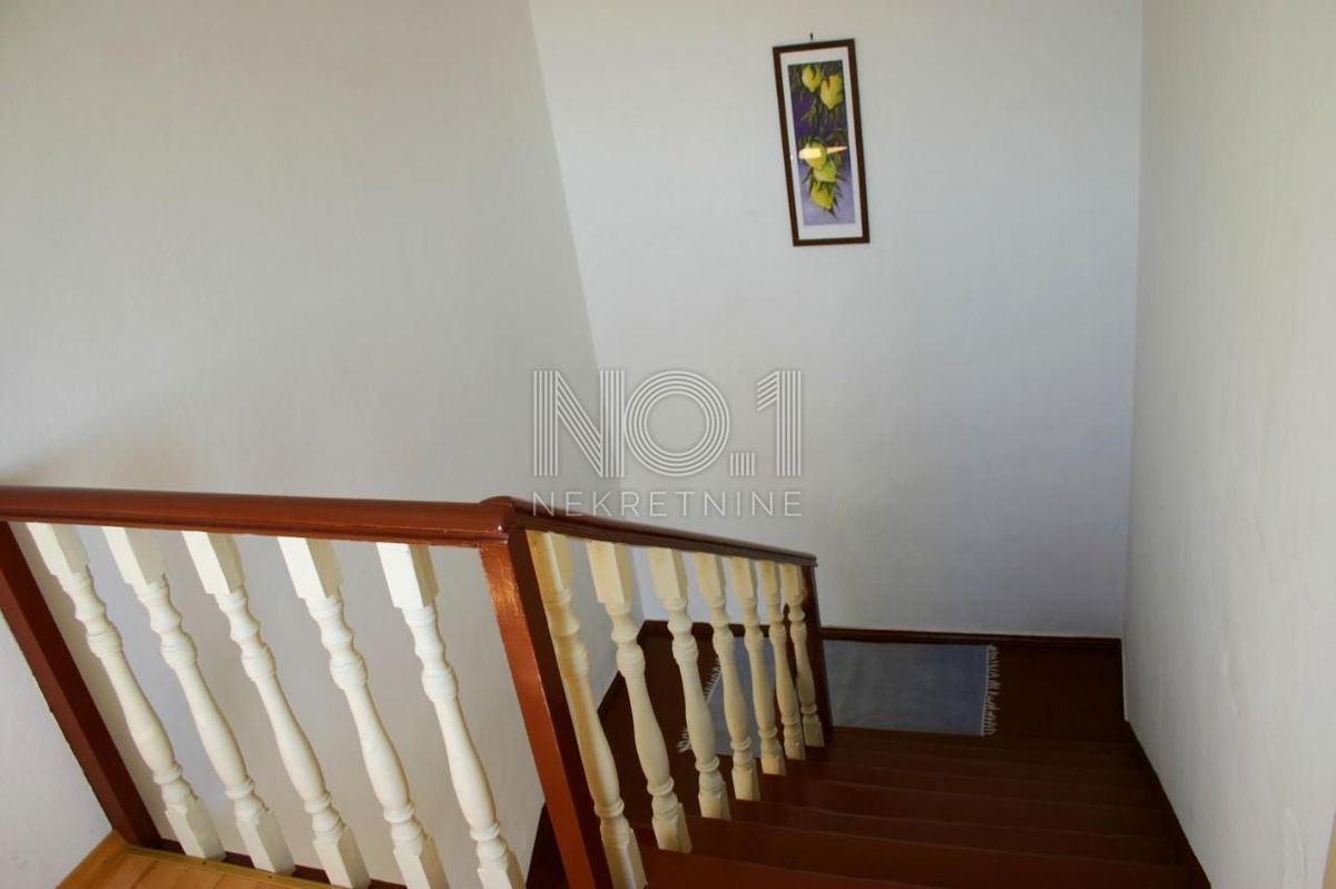 Mali Lošinj - stara vila s 6 apartmaji