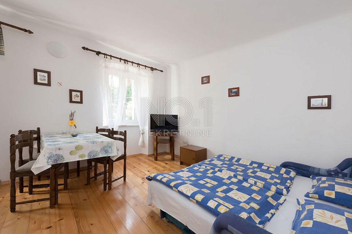 Mali Lošinj - stara vila s 6 apartmaji