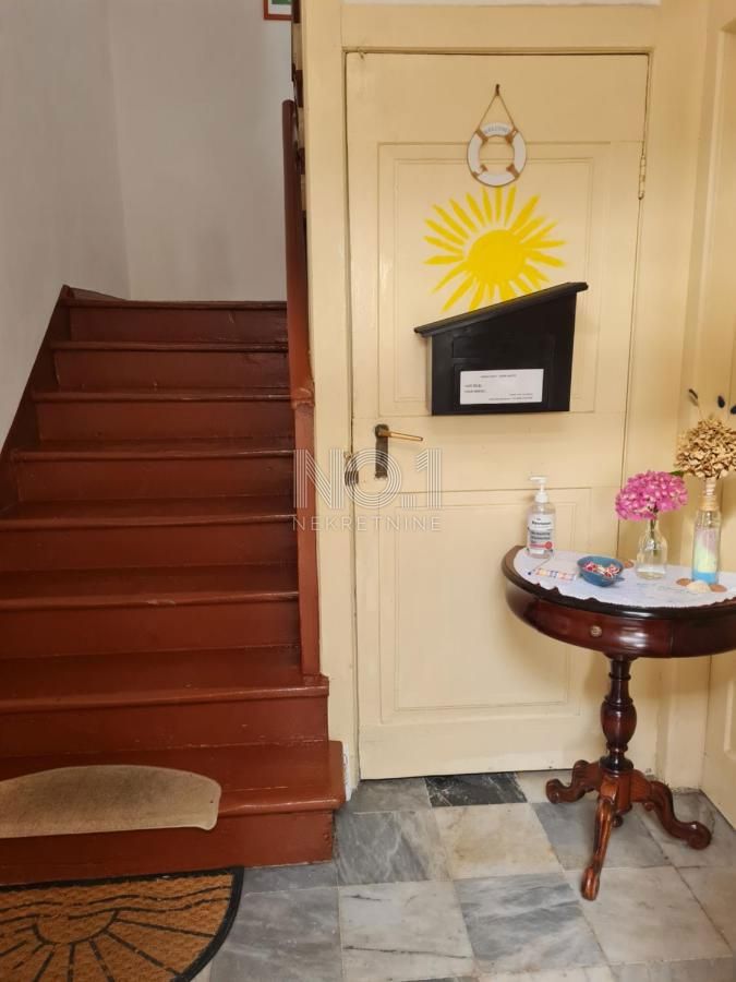 Mali Lošinj - stara vila s 6 apartmaji
