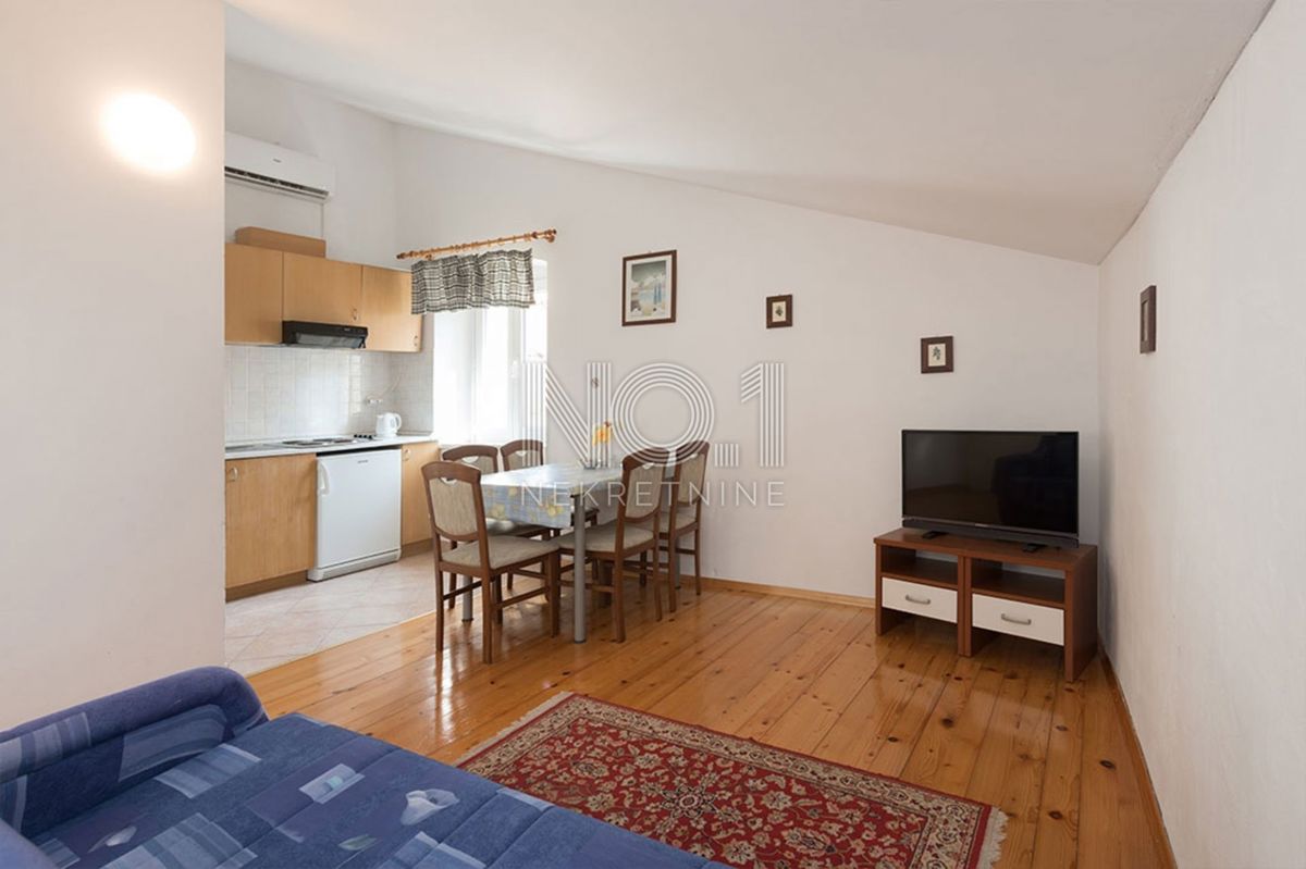 Mali Lošinj - stara vila s 6 apartmaji