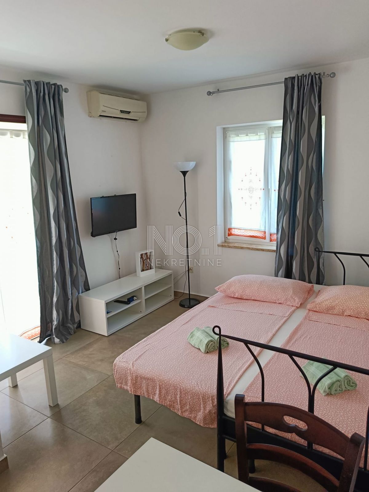 Poreč - hiša s 5 apartmaji za turistični najem