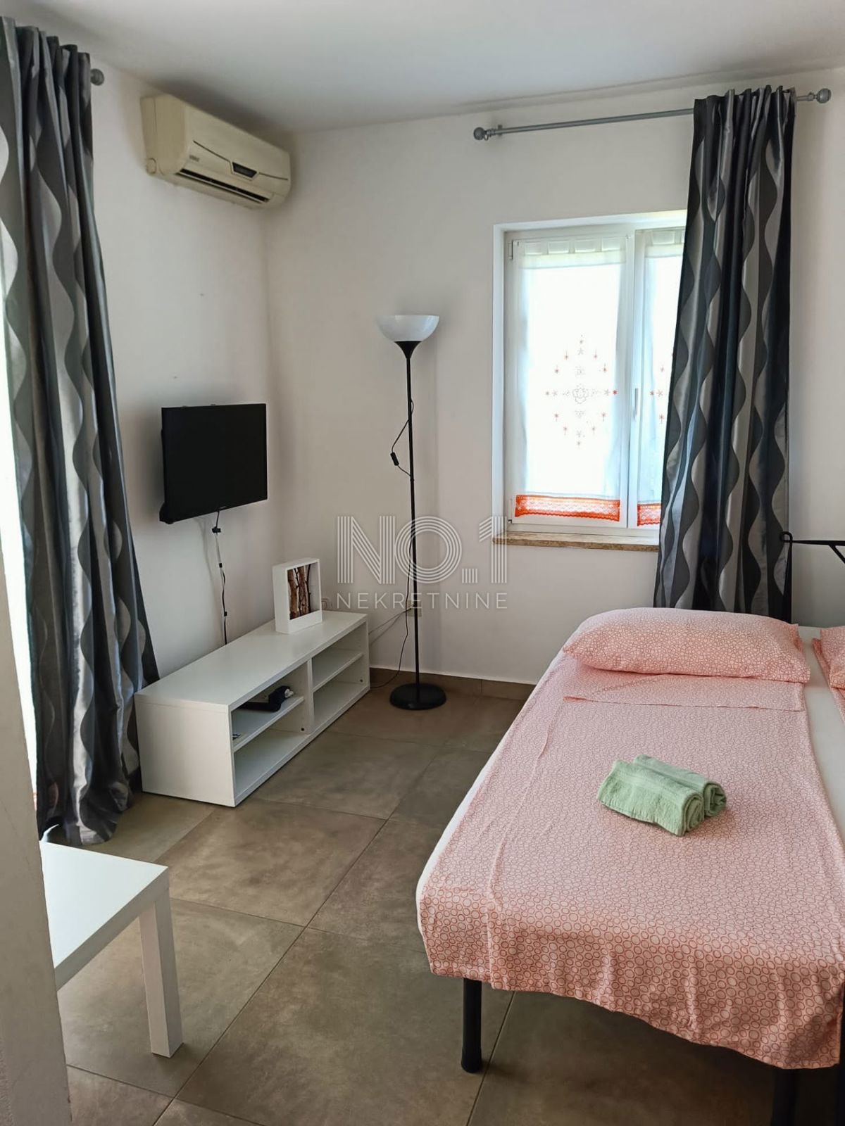 Poreč - hiša s 5 apartmaji za turistični najem