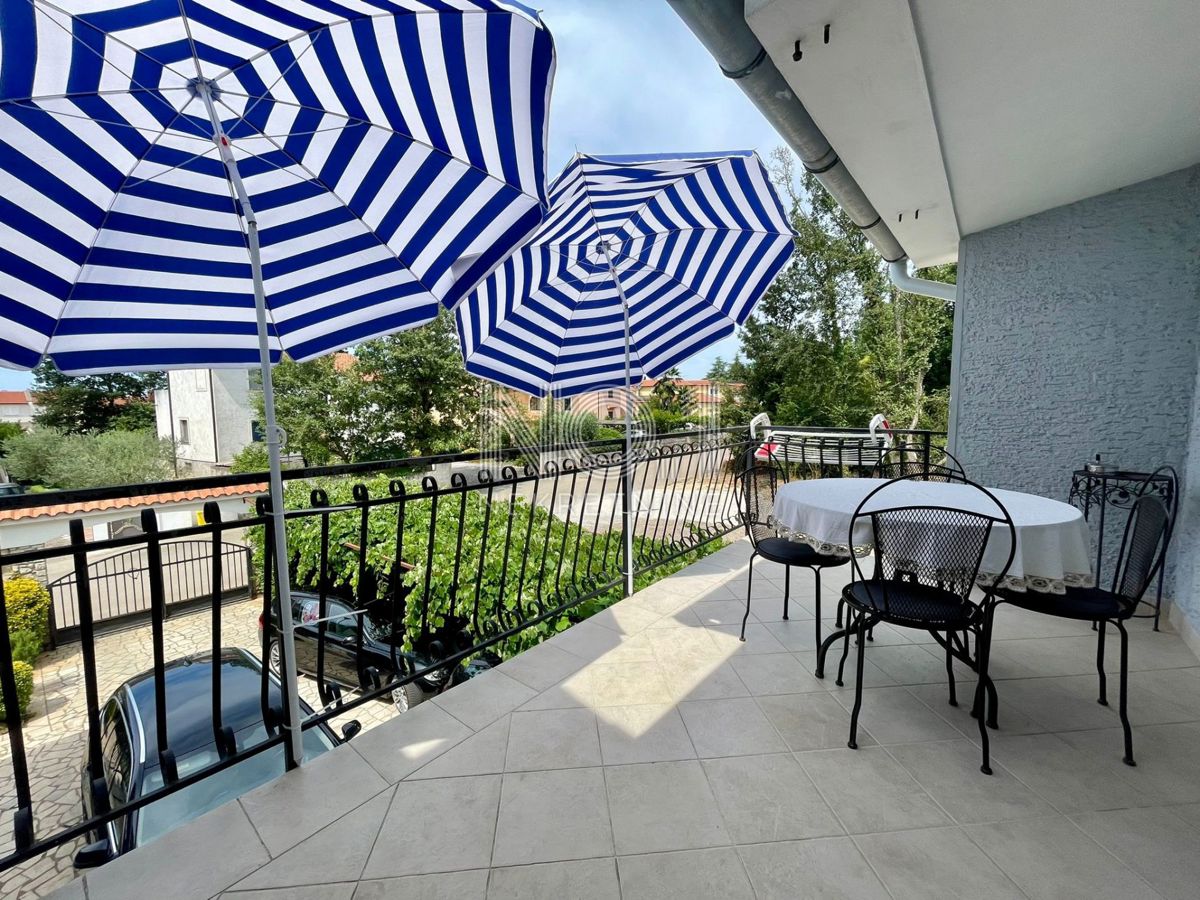 Poreč - hiša s 5 apartmaji za turistični najem