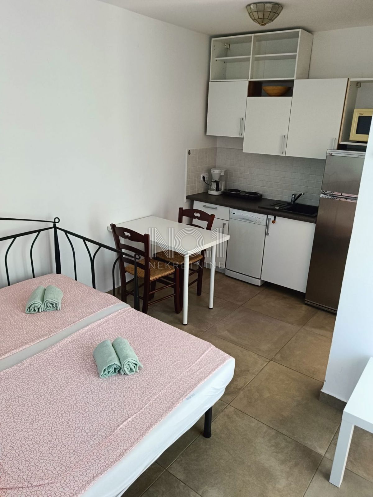Poreč - hiša s 5 apartmaji za turistični najem