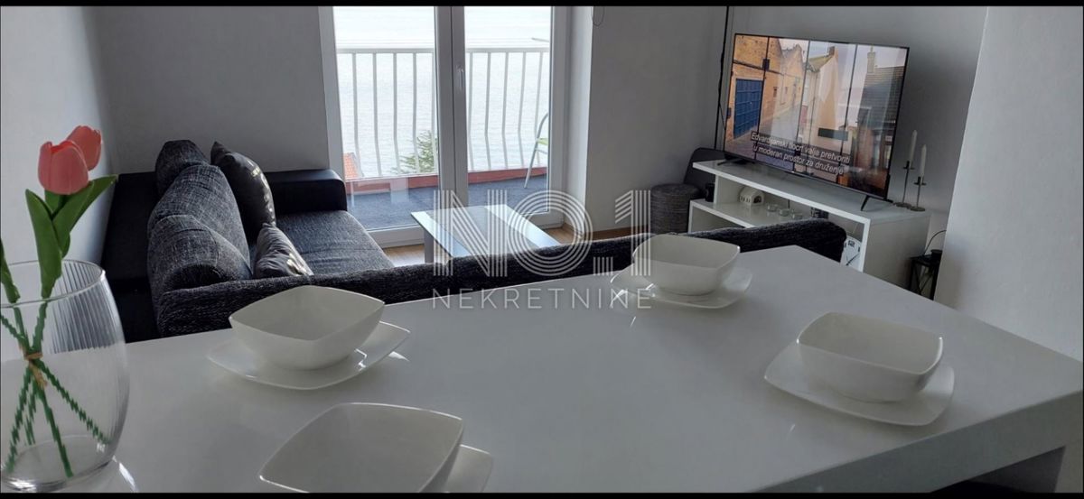 Senj - moderno opremljen apartma s pogledom na morje