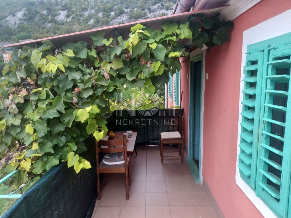 Draga - apartma s teraso in vrtom