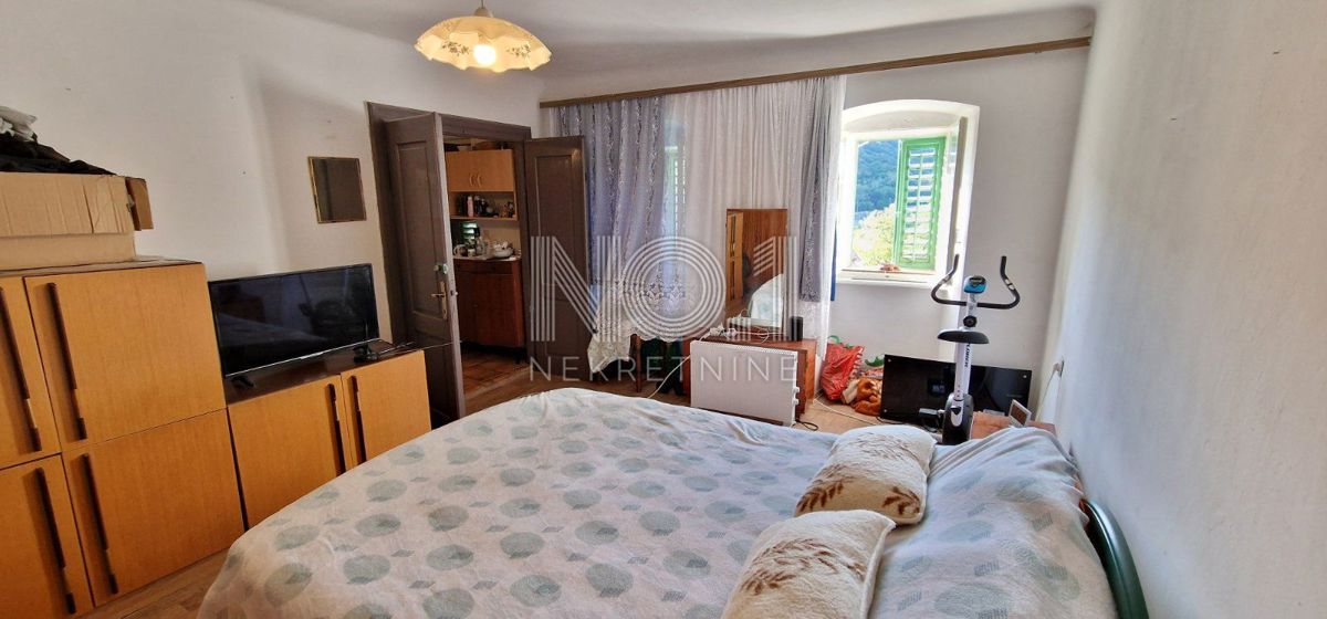 Draga - apartma s teraso in vrtom