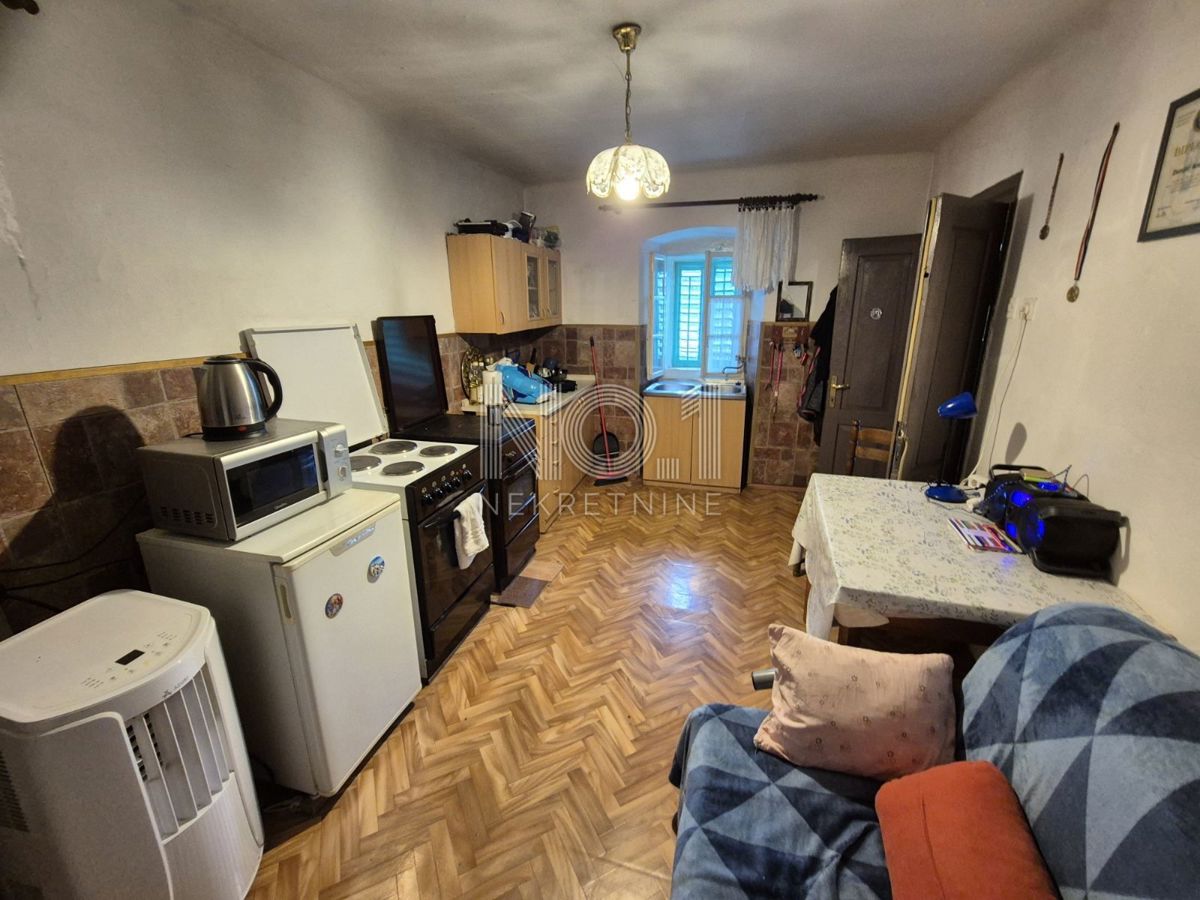 Draga - apartma s teraso in vrtom