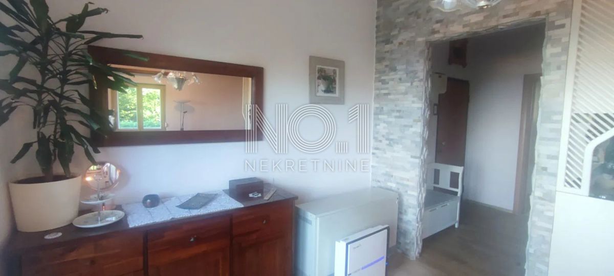 Ičići - prodaja apartma s pogledom na morje