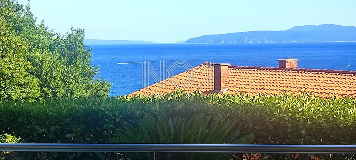 Ičići - prodaja apartma s pogledom na morje
