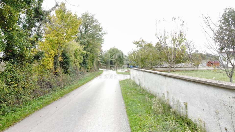 Svetvinčenat - prodaja gradbenih parcel