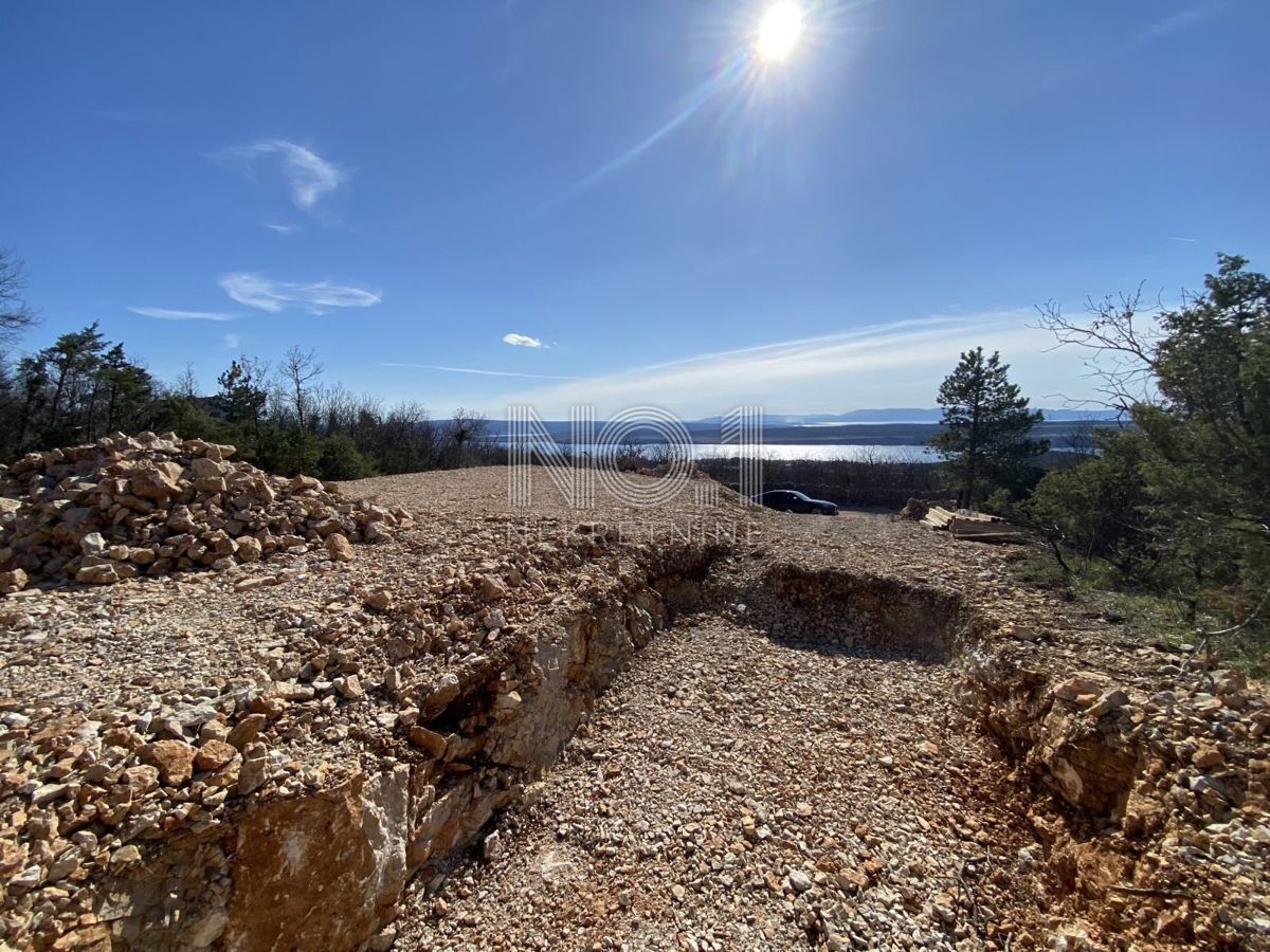 Jadranovo - prodaja zemljišča s projektom za luksuzno vilo