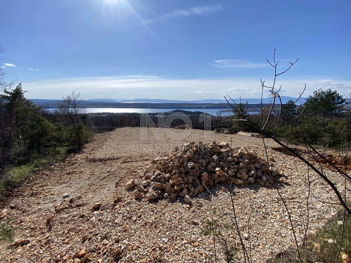 Jadranovo - prodaja zemljišča s projektom za luksuzno vilo
