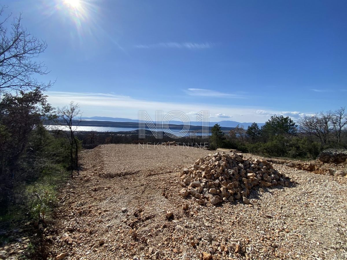 Jadranovo - prodaja zemljišča s projektom za luksuzno vilo