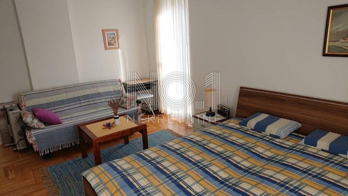 Krk - prodaja apartma v lepi vili