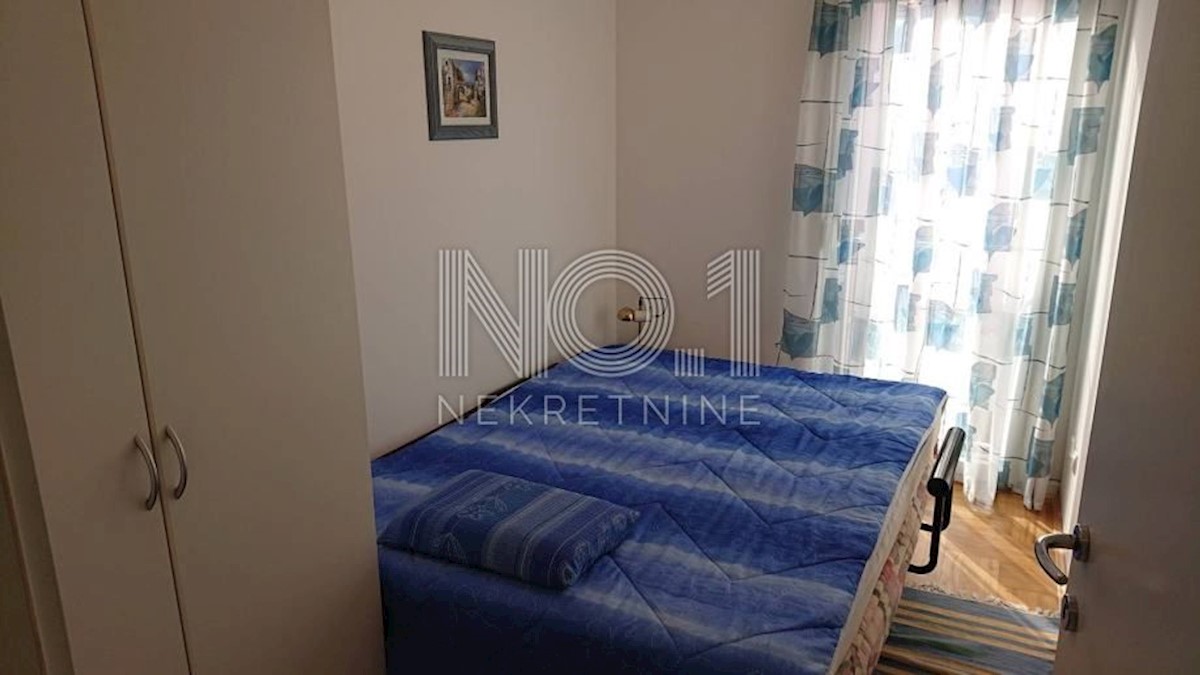Krk - prodaja apartma v lepi vili