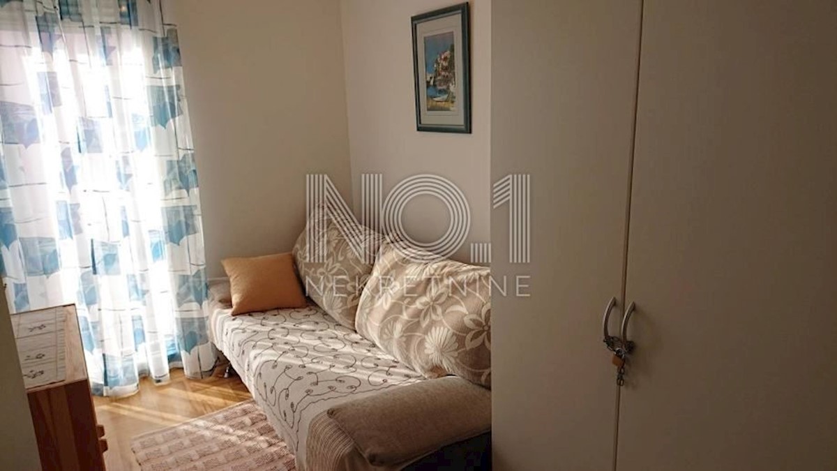 Krk - prodaja apartma v lepi vili
