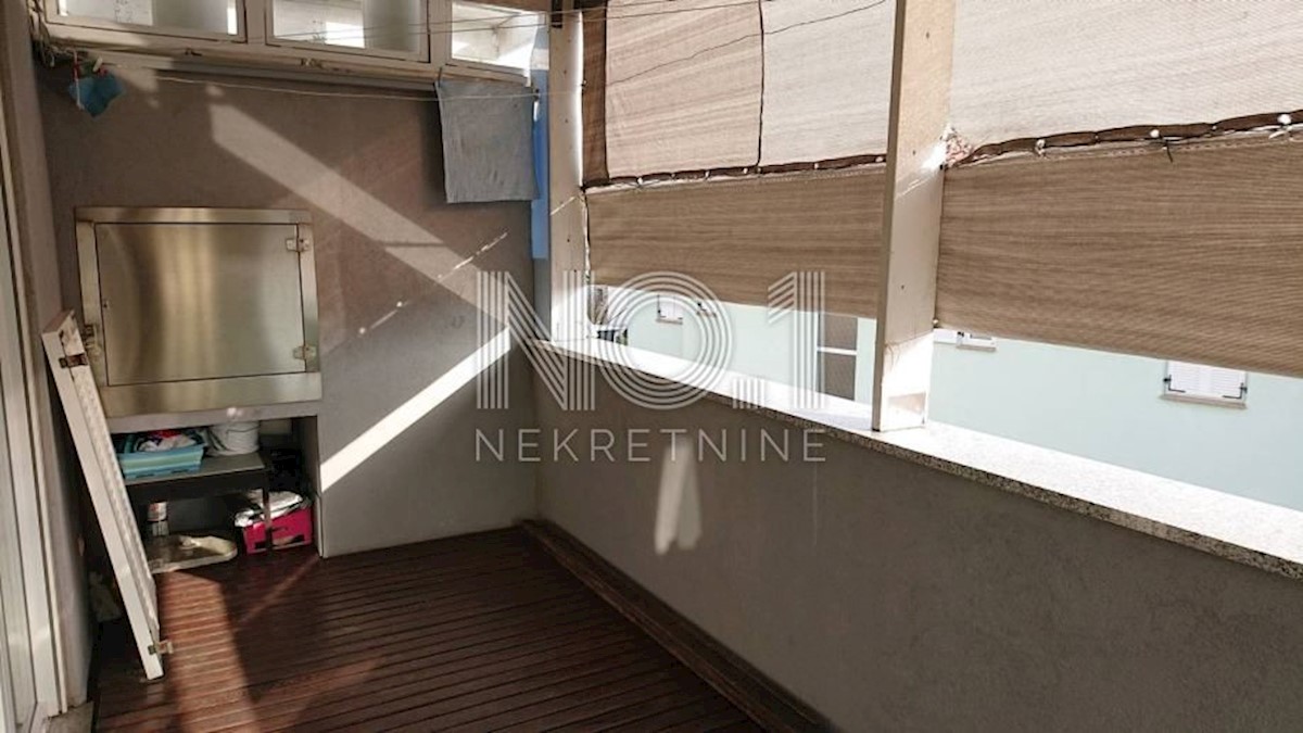 Krk - prodaja apartma v lepi vili