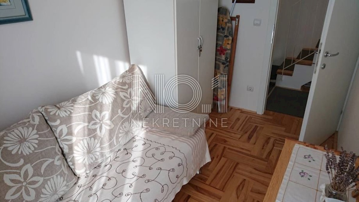 Krk - prodaja apartma v lepi vili