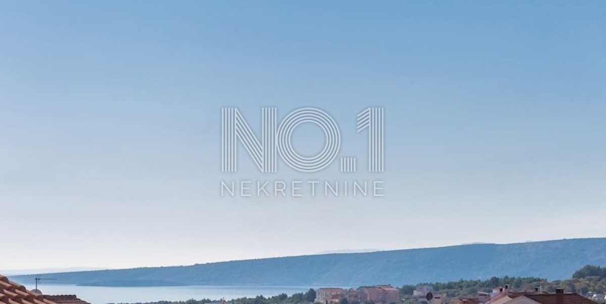 Krk - prodaja apartma v lepi vili