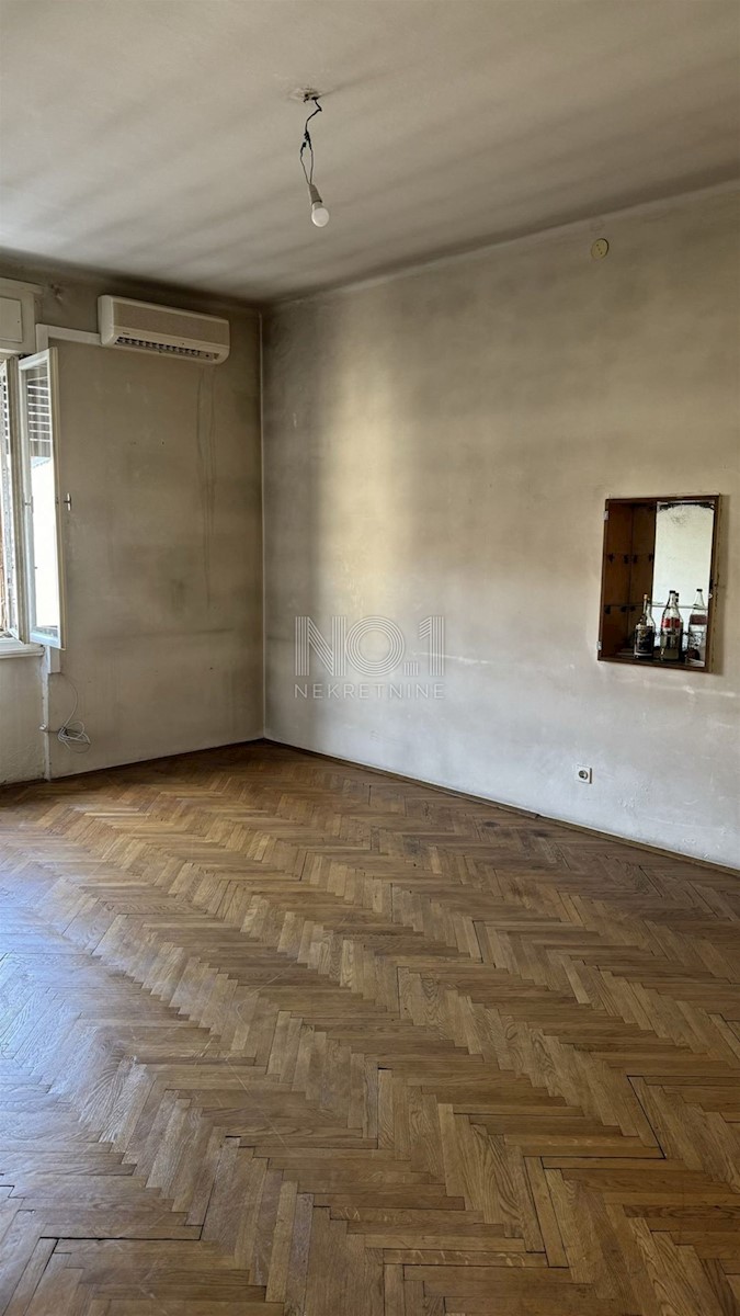 Center - prodaja stanovanja na frekventni lokaciji