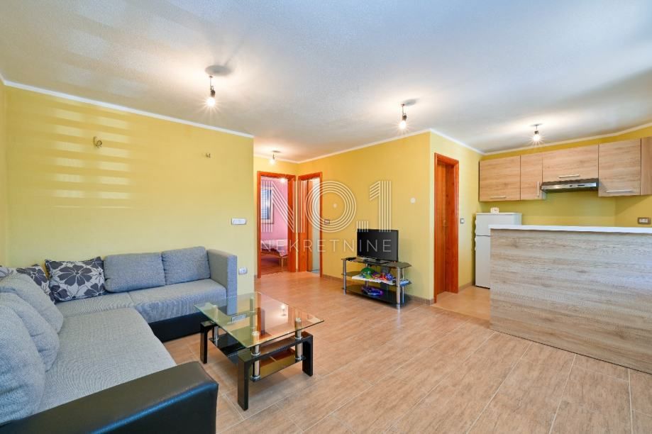 Milovčići - prodaja hiše s 3 apartmaji