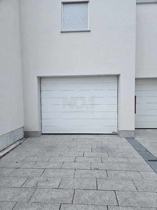 Crikvenica - prodaja apartma z garažo in pogledom na morje