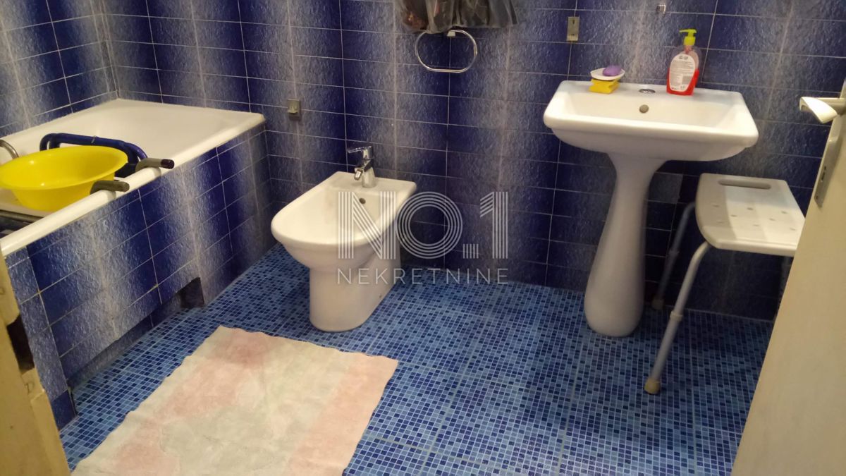 Center - prodamo stanovanje na odlični lokaciji