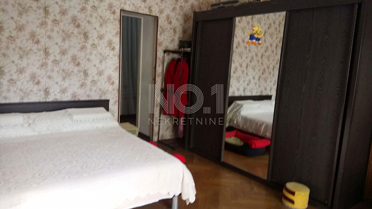 Center - prodamo stanovanje na odlični lokaciji