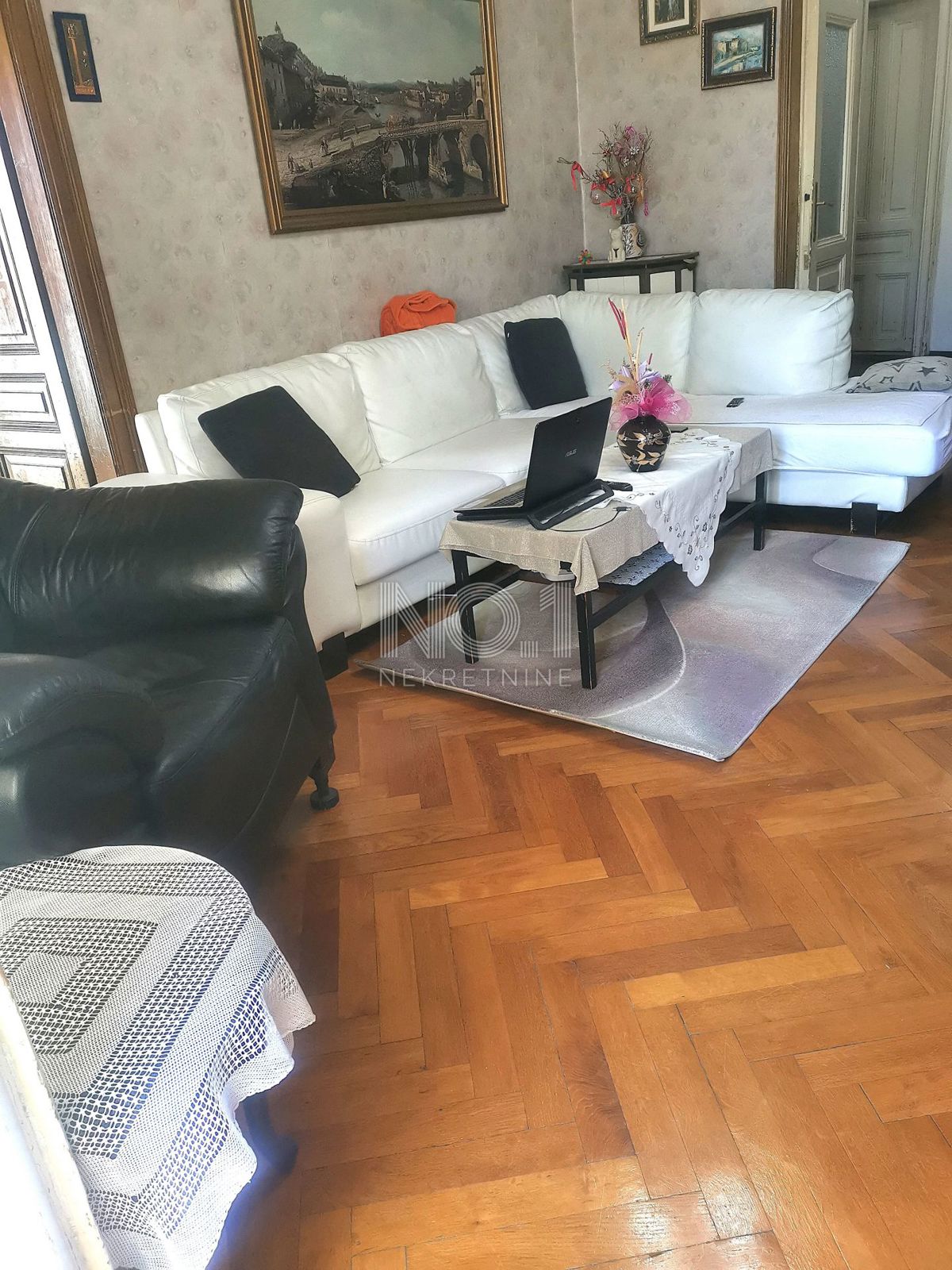 Center - prodamo stanovanje na odlični lokaciji