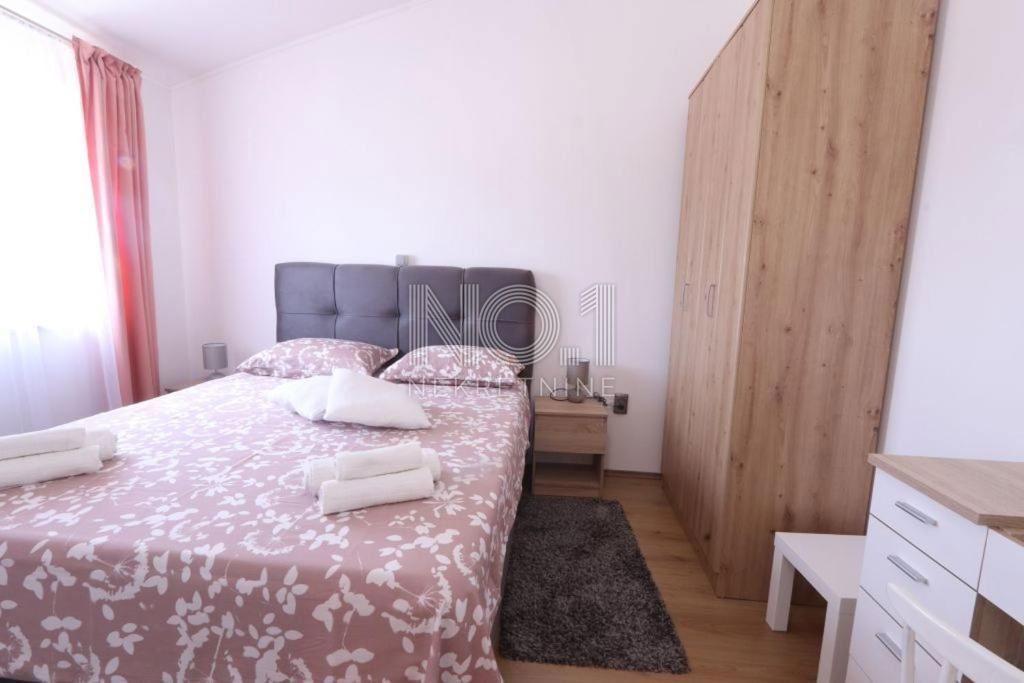 Vodnjan - prodaja hiše z urejenimi turističnimi apartmaji