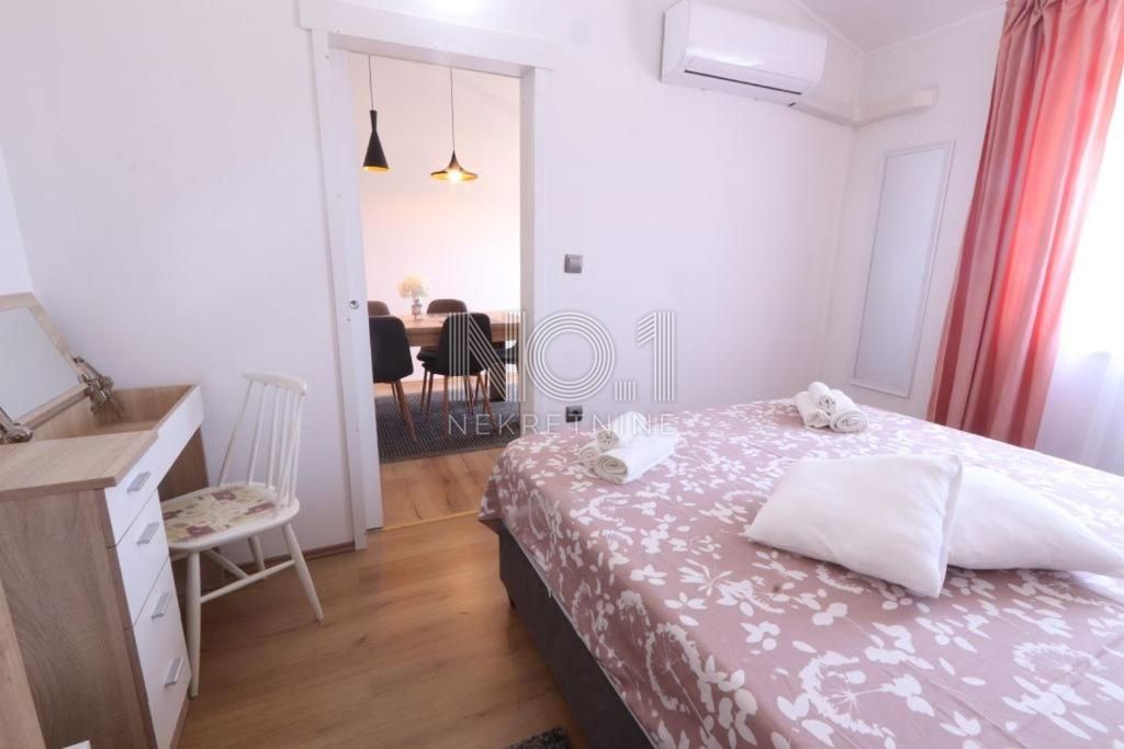 Vodnjan - prodaja hiše z urejenimi turističnimi apartmaji