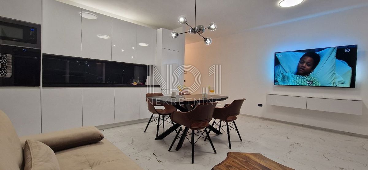 Novalja - prodaja luksuznega apartmaja s pogledom na morje