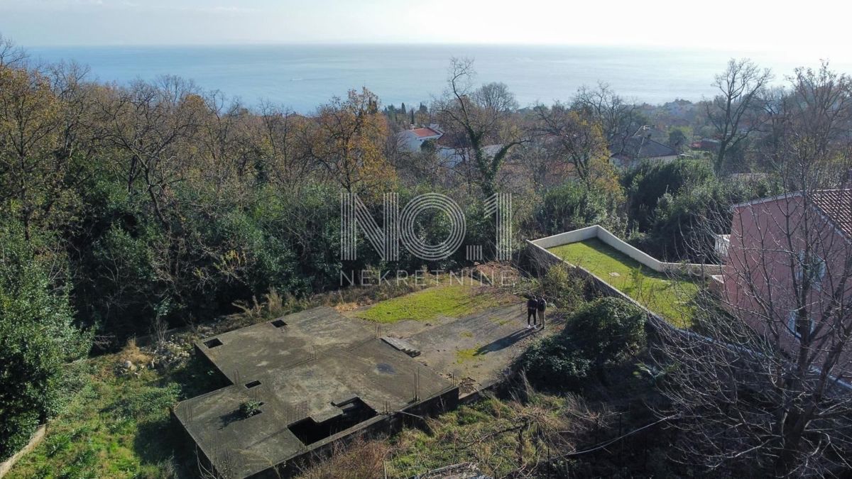 Ika - zemljišče za luksuzno novogradnjo s 3 stanovanji