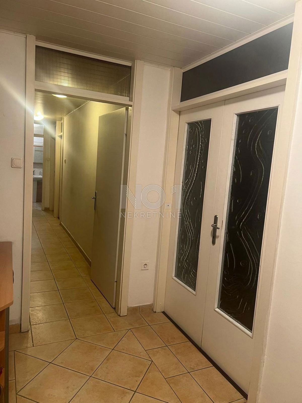 Turnić - prodaja dvosobnega apartmaja s prekrasnim pogledom na morje
