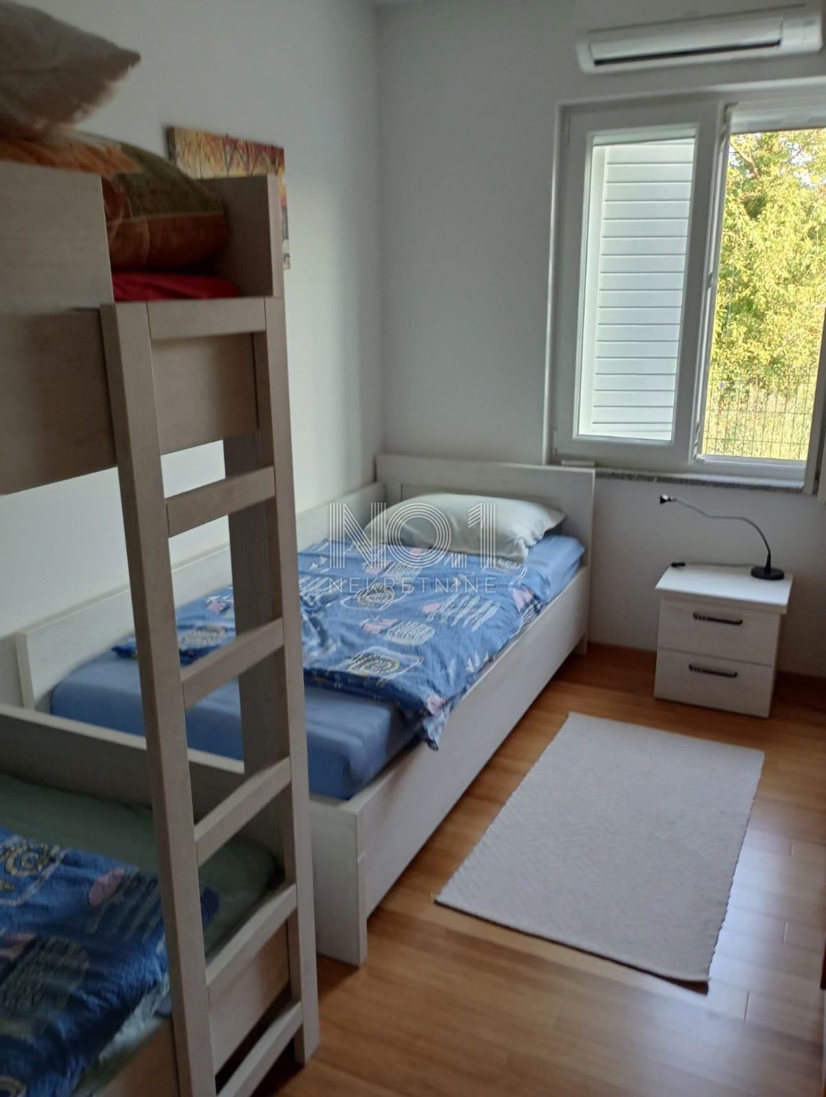 Dobrinj/Šilo - prodaja stanovanja z ložo in vrtom