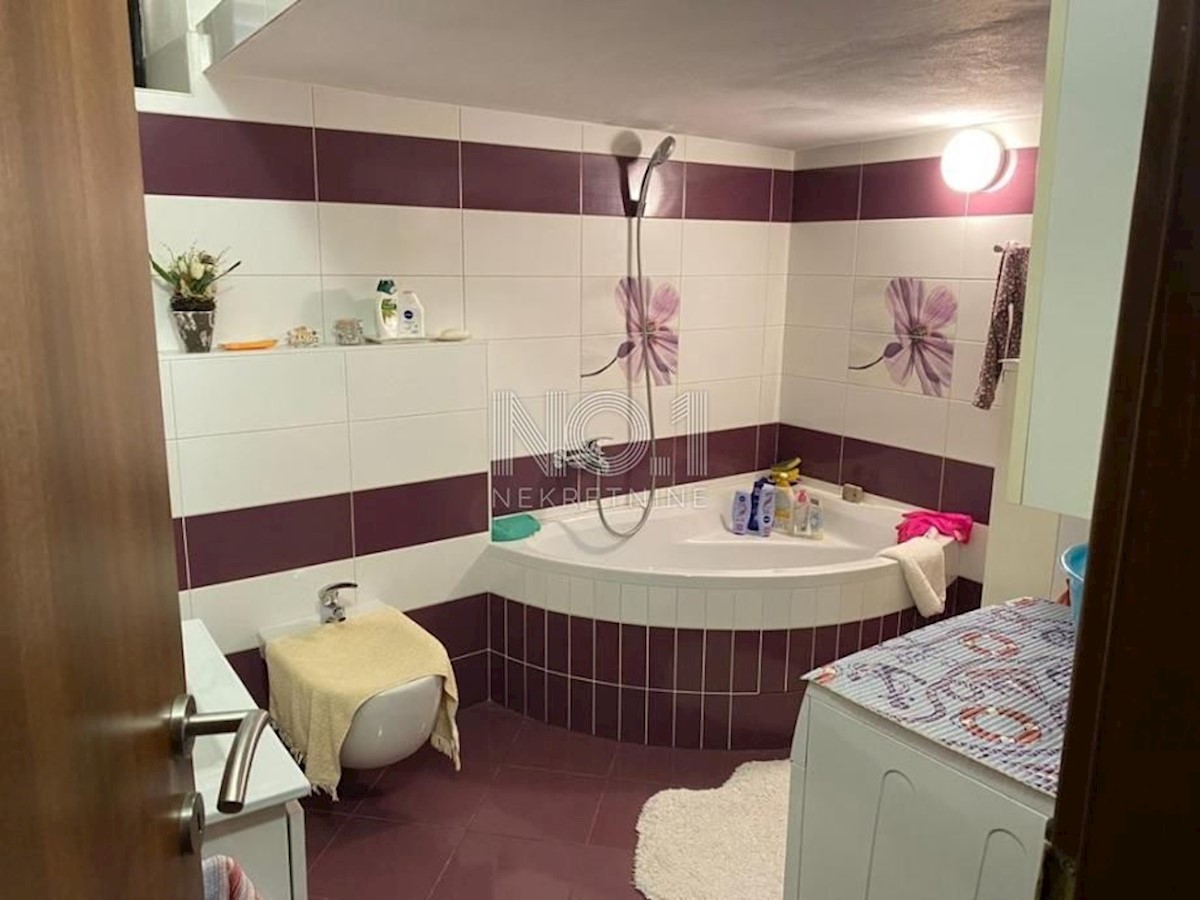 Hiša Mali Lošinj, 160m2