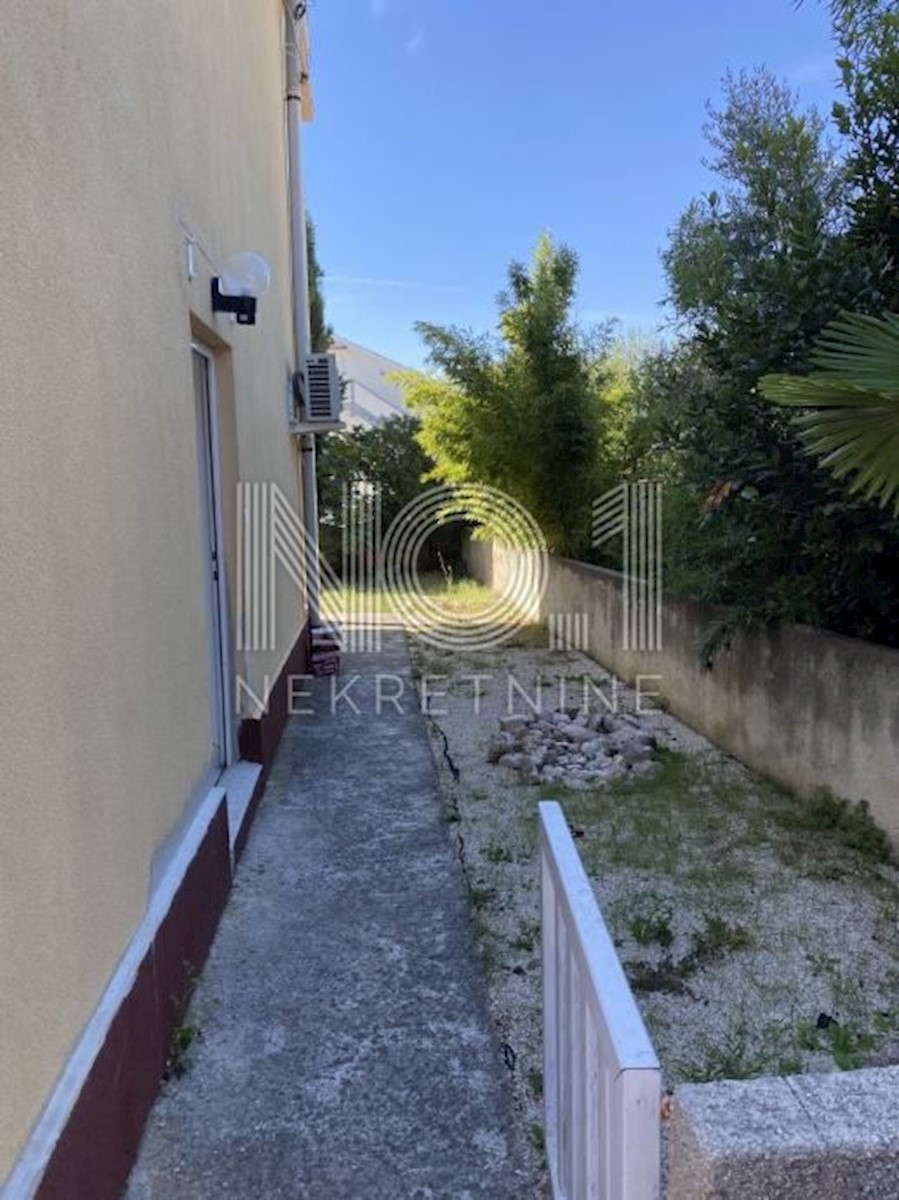 Rab, Barbat - Apartment near the sea