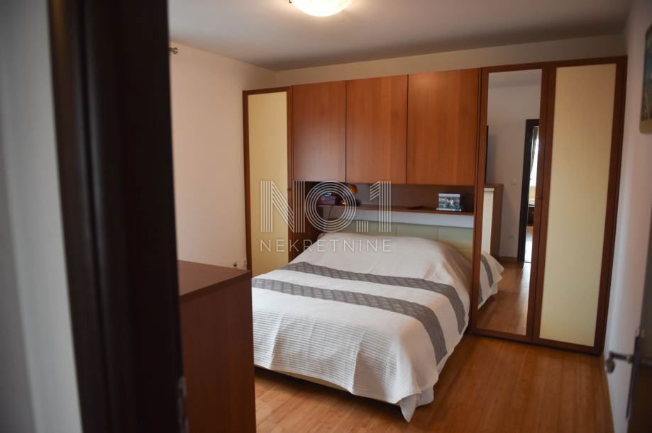 Drenova - luksuzno dvoetažno stanovanje s pogledom na morje