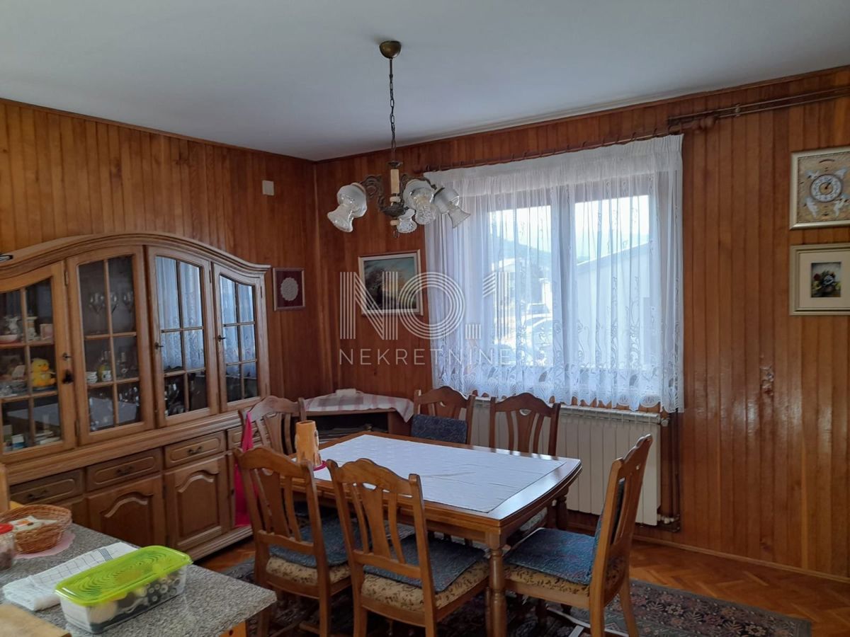 Senj - družinska hiša s pogledom na morje
