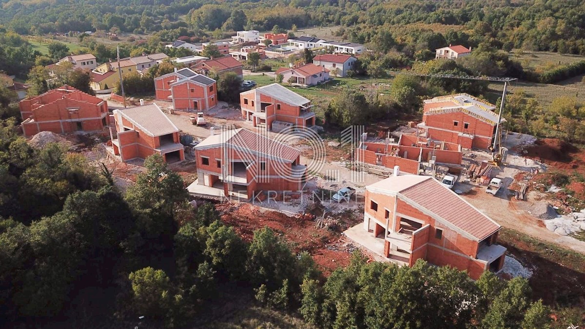 Labin - kompleks vil za gradnjo nedaleč od morja