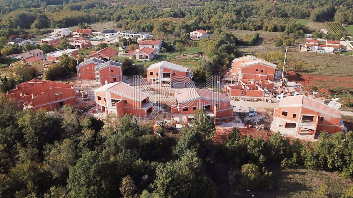 Labin - kompleks vil za gradnjo nedaleč od morja