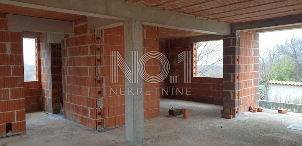 Marčana, Šarići - prodaja hiše v Roh-Bau fazi!