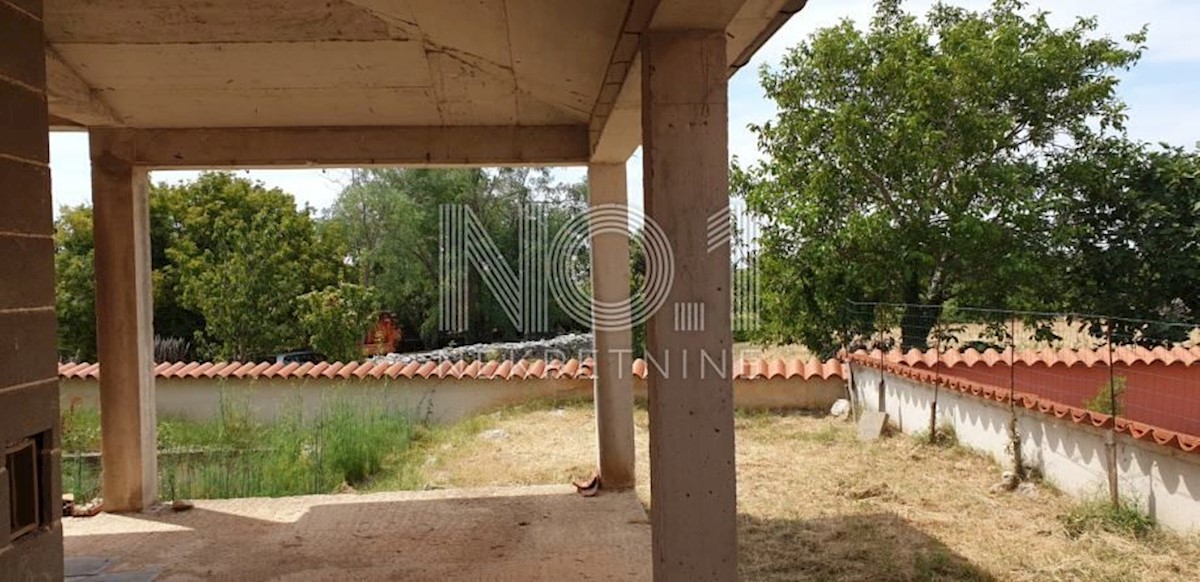 Marčana, Šarići - prodaja hiše v Roh-Bau fazi!