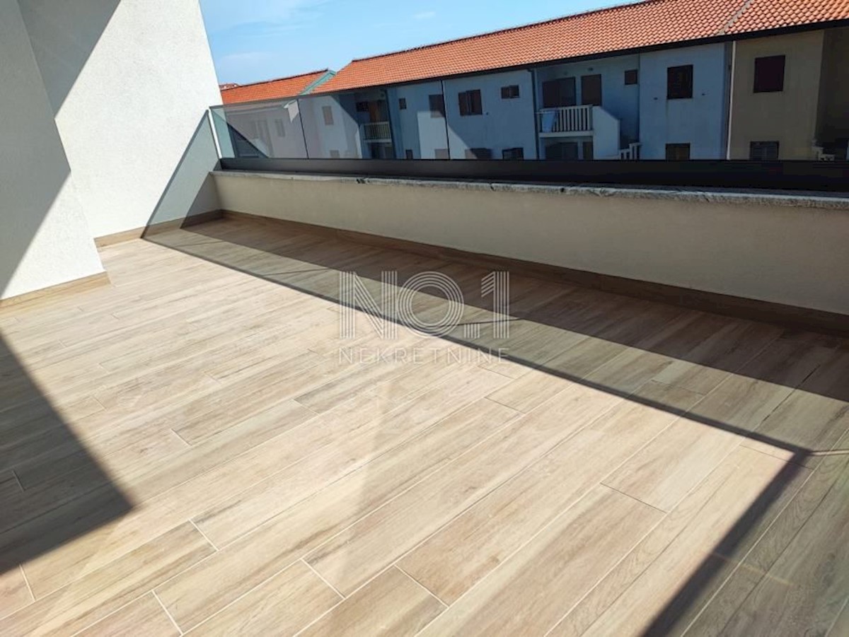 Povljana - prodaja apartma v novogradnji, 100 m od morja!