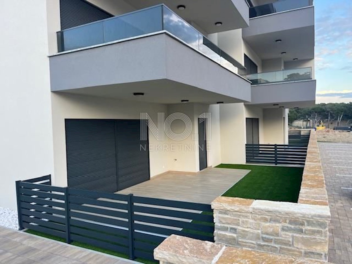 Povljana - prodaja apartma v novogradnji, 100 m od morja!